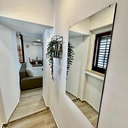 Apartman House Varos