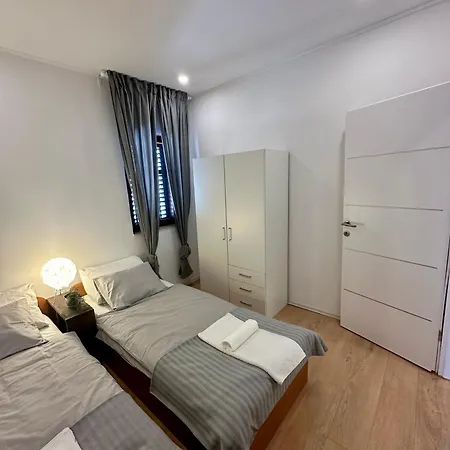 House Varos Apartman *