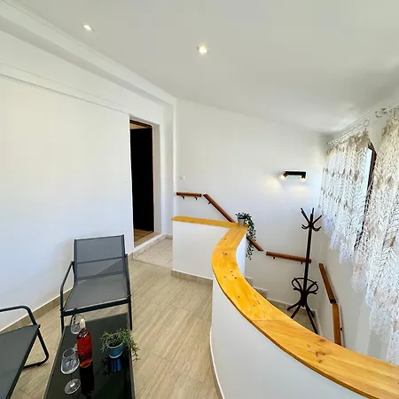 Apartman House Varos