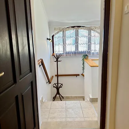 House Varos Apartman *