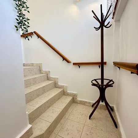 Apartman House Varos *