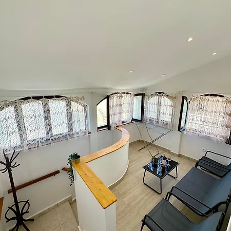 Apartman House Varos