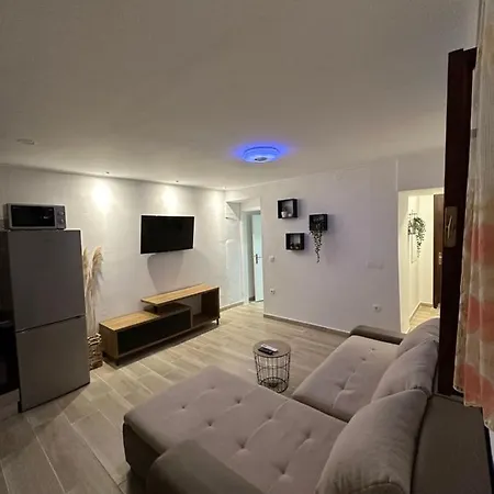 House Varos *