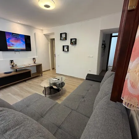 Appartement House Varos *