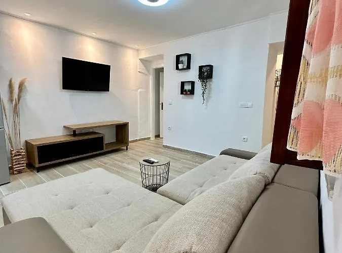 شقة House Varos *