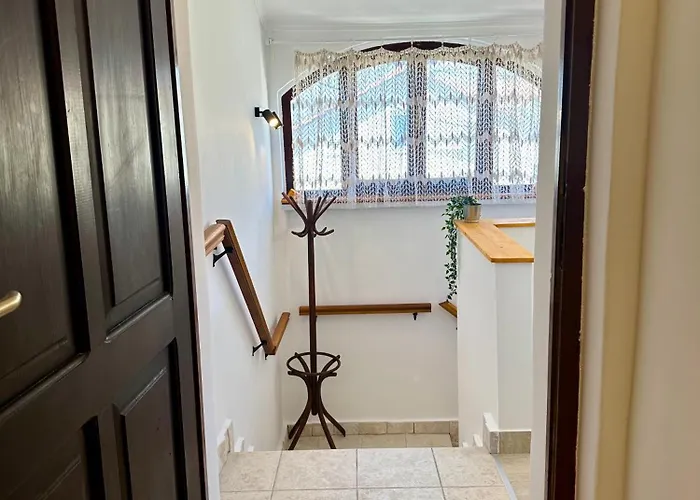 House Varos شقة *